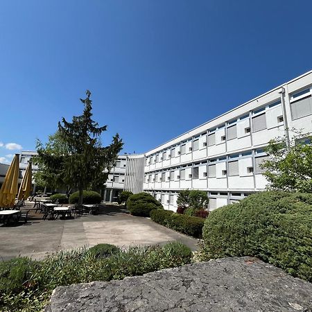 Hotel Centre Saint-Francois Делемон Экстерьер фото